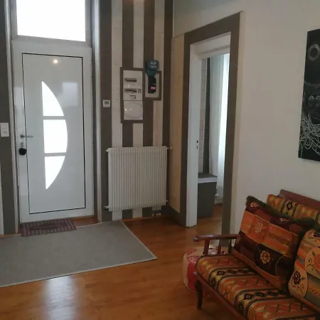 Comme Chez Vous Apartment *