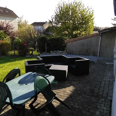 Comme Chez Vous Apartment *